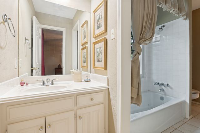 1411 Clubview Court, Arlington, TX 76013