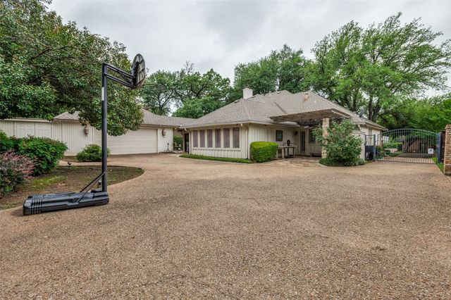 1411 Clubview Court, Arlington, TX 76013