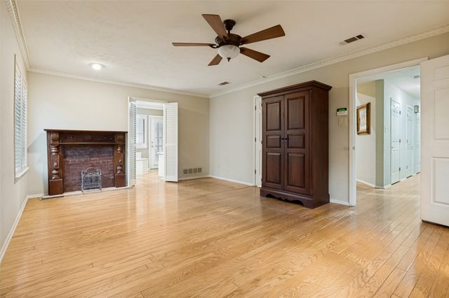 1411 Clubview Court, Arlington, TX 76013