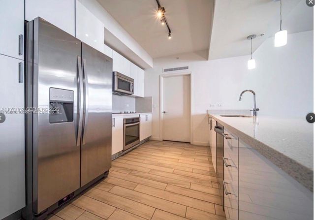999 SW 1st Ave 2105, Miami, FL 33130