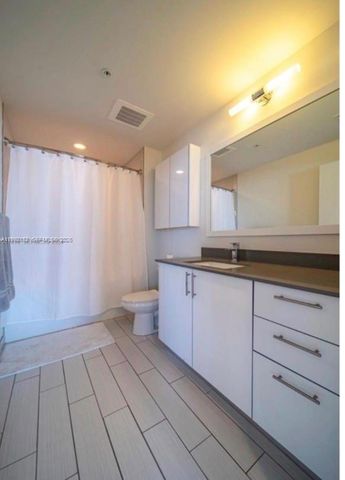 999 SW 1st Ave 2105, Miami, FL 33130