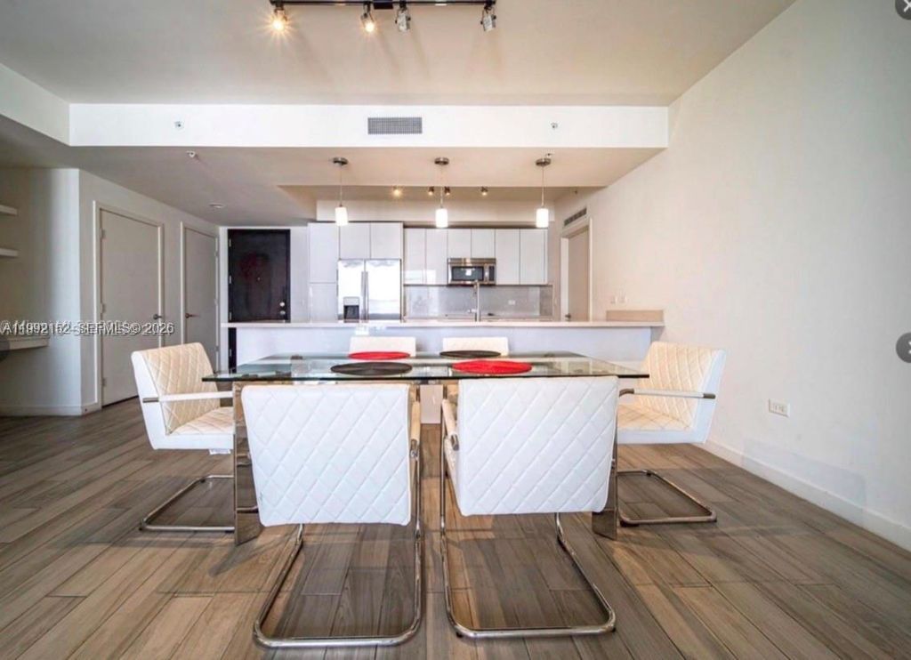 999 SW 1st Ave 2105, Miami, FL 33130