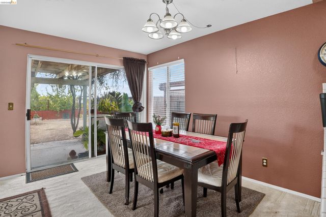 4148 Meadow Lake St, Antioch, CA 94531
