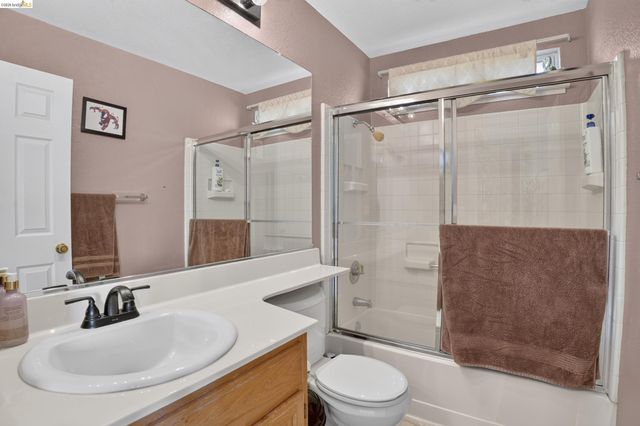 4148 Meadow Lake St, Antioch, CA 94531