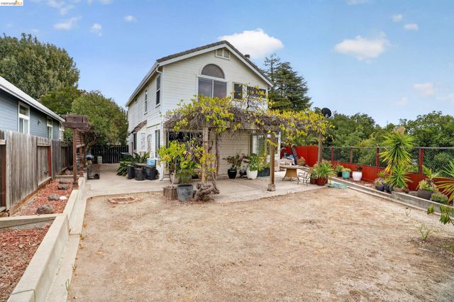 4148 Meadow Lake St, Antioch, CA 94531