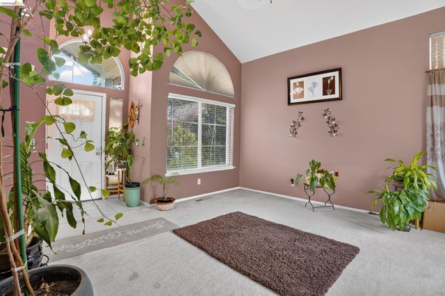 4148 Meadow Lake St, Antioch, CA 94531