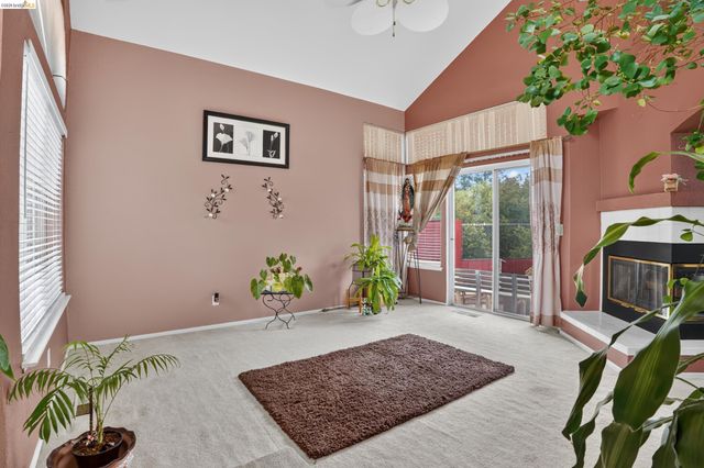 4148 Meadow Lake St, Antioch, CA 94531