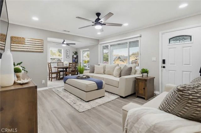11423 213th, Lakewood, CA 90715