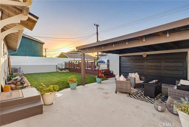 11423 213th, Lakewood, CA 90715