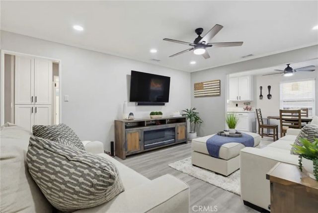 11423 213th, Lakewood, CA 90715