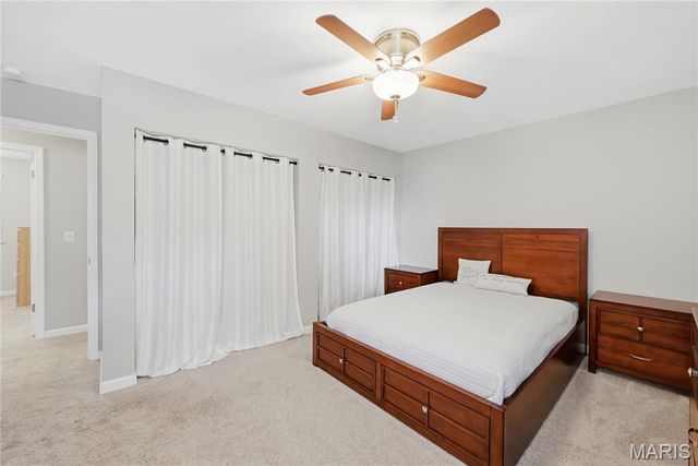 27 Oak Valley Drive, St Peters, MO 63376
