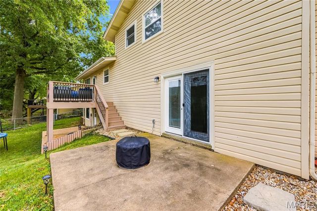27 Oak Valley Drive, St Peters, MO 63376