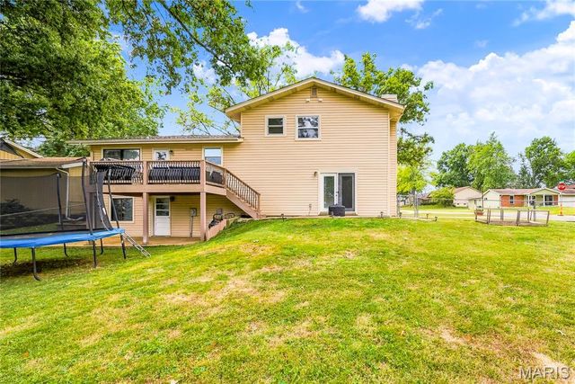 27 Oak Valley Drive, St Peters, MO 63376