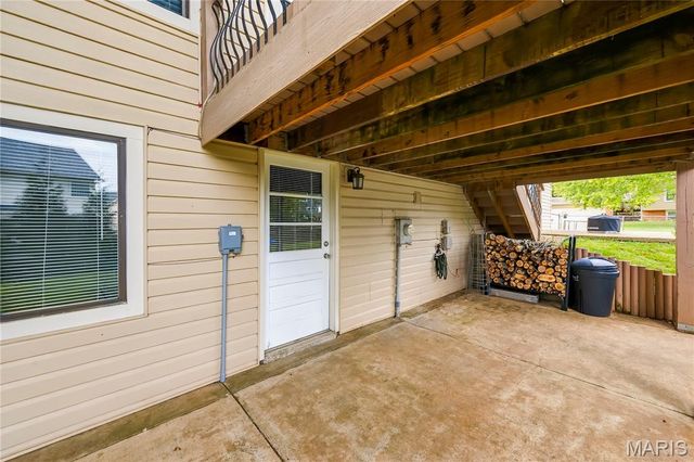 27 Oak Valley Drive, St Peters, MO 63376
