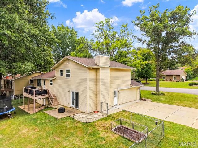 27 Oak Valley Drive, St Peters, MO 63376