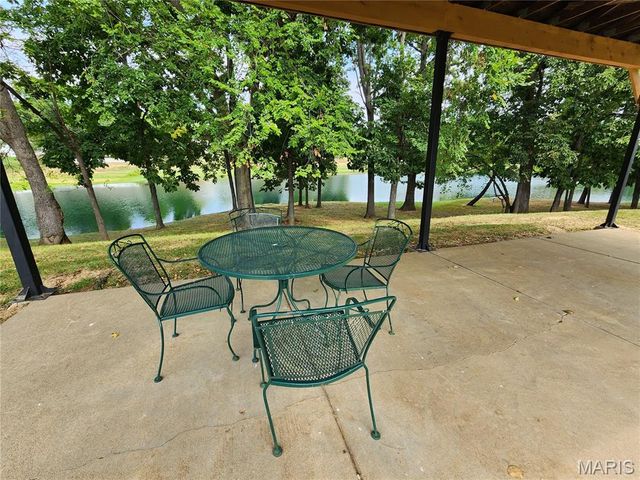 27 Oak Valley Drive, St Peters, MO 63376