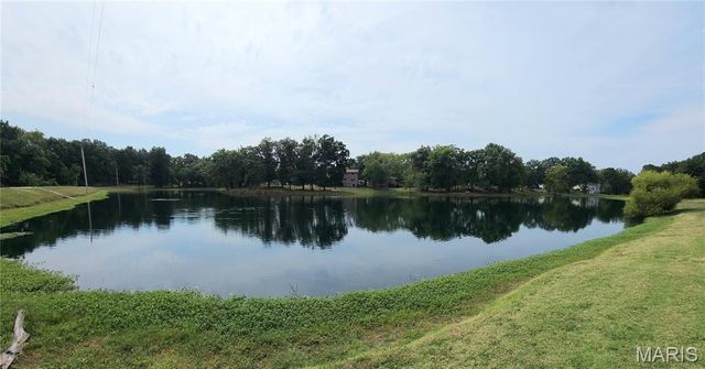 27 Oak Valley Drive, St Peters, MO 63376