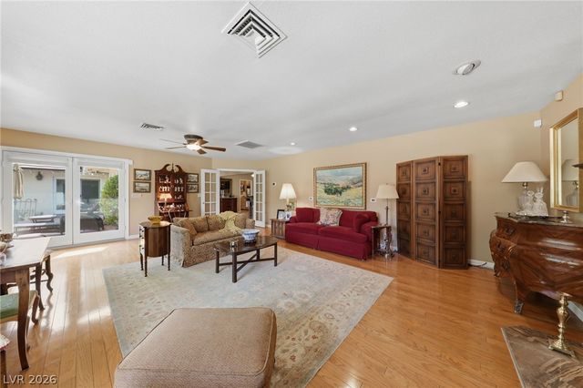 221 Rosemary Lane, Las Vegas, NV 89107