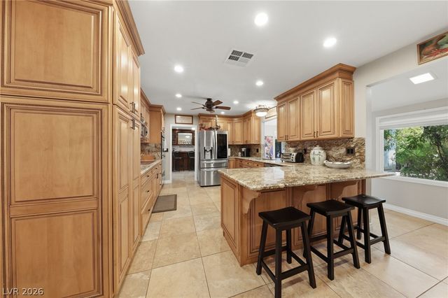 221 Rosemary Lane, Las Vegas, NV 89107