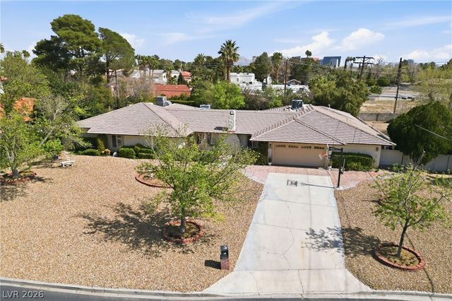 221 Rosemary Lane, Las Vegas, NV 89107