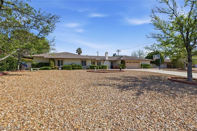 221 Rosemary Lane, Las Vegas, NV 89107