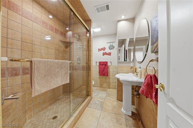 221 Rosemary Lane, Las Vegas, NV 89107