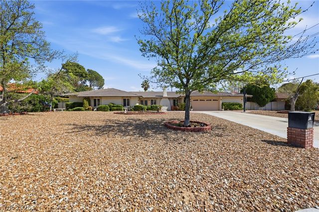221 Rosemary Lane, Las Vegas, NV 89107