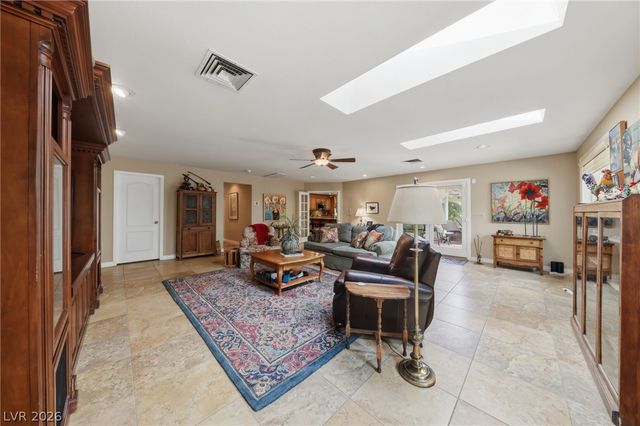 221 Rosemary Lane, Las Vegas, NV 89107
