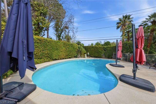 221 Rosemary Lane, Las Vegas, NV 89107