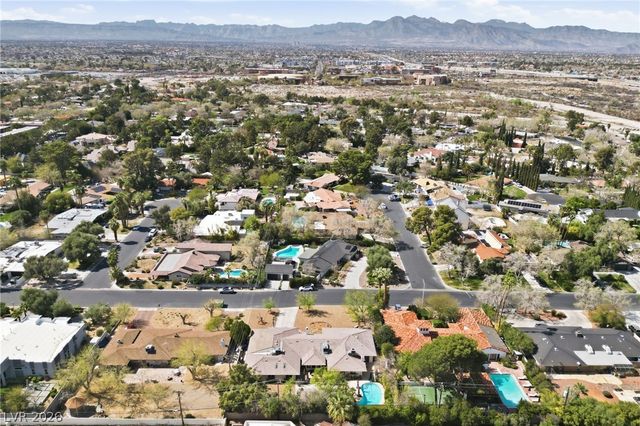 221 Rosemary Lane, Las Vegas, NV 89107