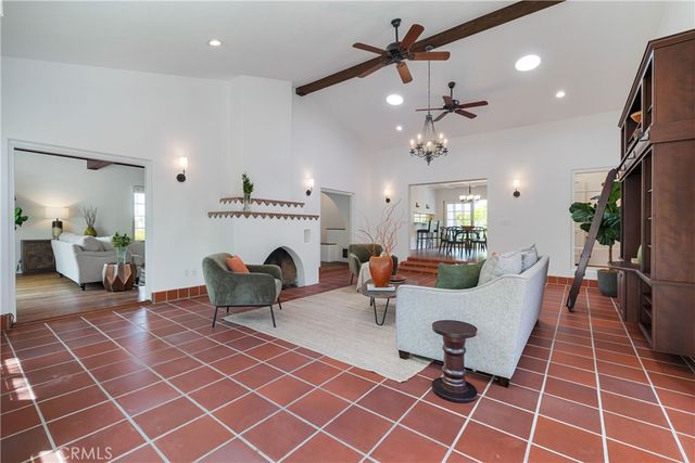 1981 Rangeview Drive, Glendale, CA 91201