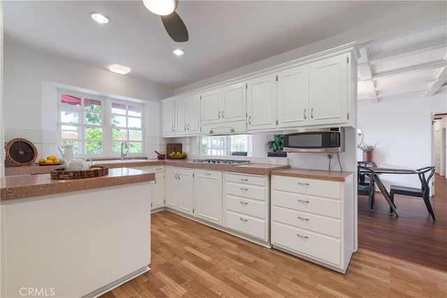 1981 Rangeview Drive, Glendale, CA 91201
