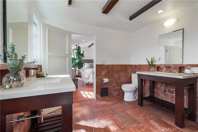 1981 Rangeview Drive, Glendale, CA 91201