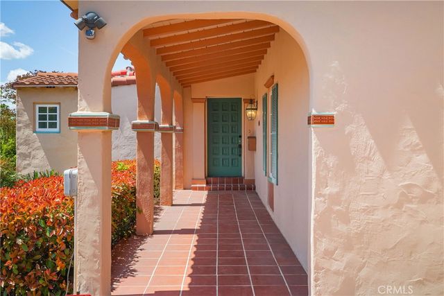 1981 Rangeview Drive, Glendale, CA 91201