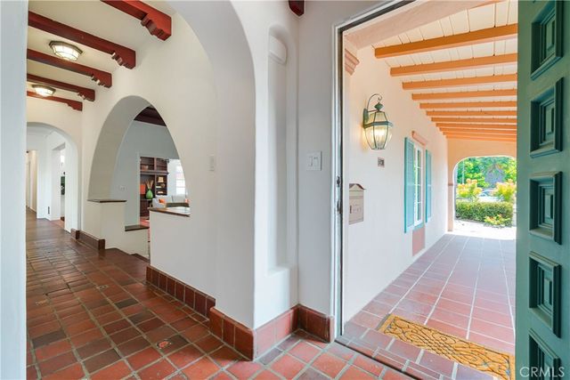 1981 Rangeview Drive, Glendale, CA 91201