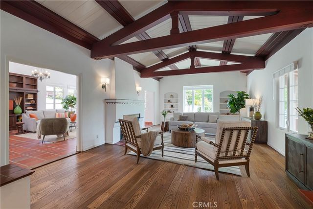 1981 Rangeview Drive, Glendale, CA 91201