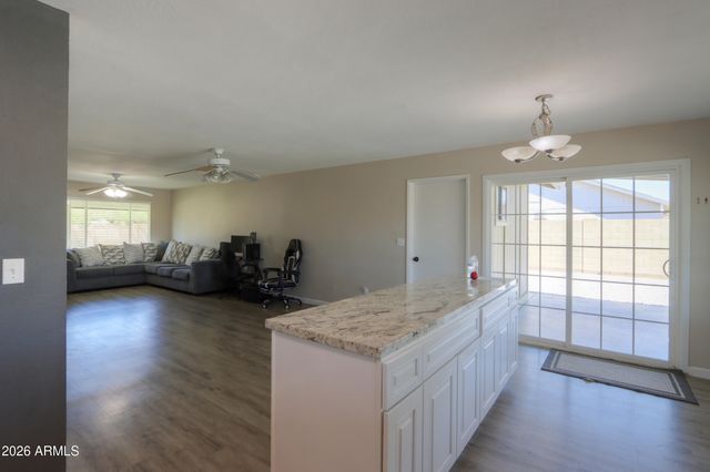 7953 W SAHUARO Drive, Peoria, AZ 85345