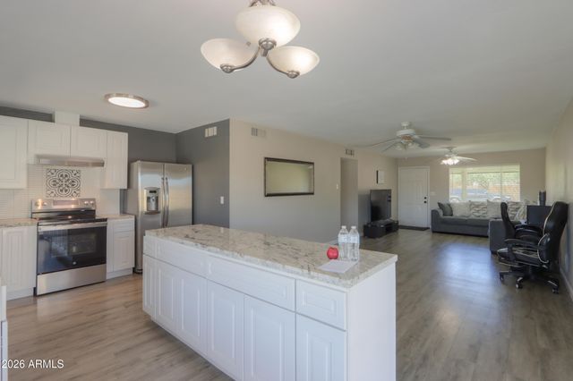 7953 W SAHUARO Drive, Peoria, AZ 85345