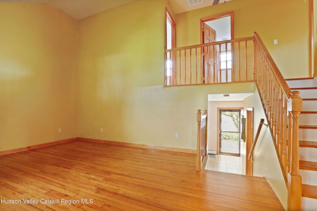 2 Stevens Court, Saugerties, NY 12477
