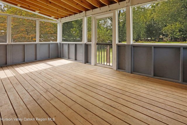 2 Stevens Court, Saugerties, NY 12477