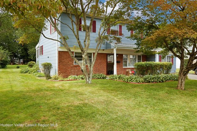 2 Stevens Court, Saugerties, NY 12477