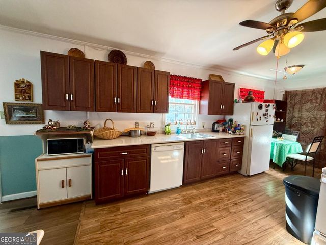 824 E 3rd Avenue, Cordele, GA 31015