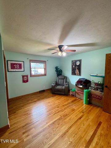 1704 Fairway Drive, Johnson City, TN 37601