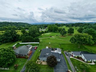 1704 Fairway Drive, Johnson City, TN 37601