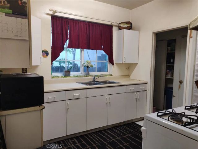 636 E 7th Street, Long Beach, CA 90813