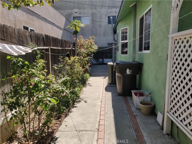 636 E 7th Street, Long Beach, CA 90813