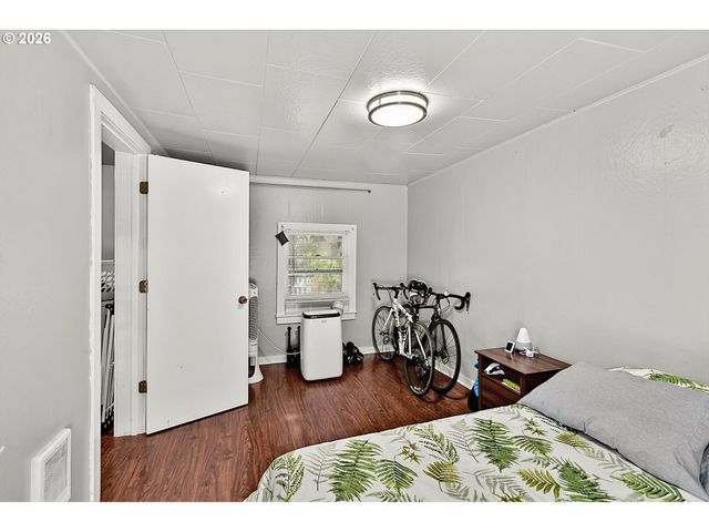 963 MADISON St, Eugene, OR 97402