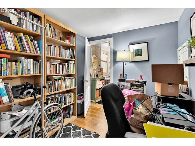 963 MADISON St, Eugene, OR 97402