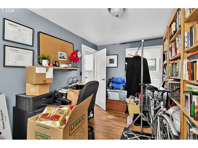 963 MADISON St, Eugene, OR 97402