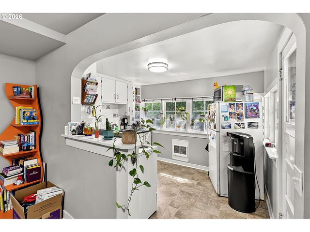 963 MADISON St, Eugene, OR 97402